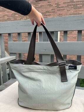 Lululemon Clean Lines Tote Bag Light Sage Green Grey Recycled Nylon Gym Work